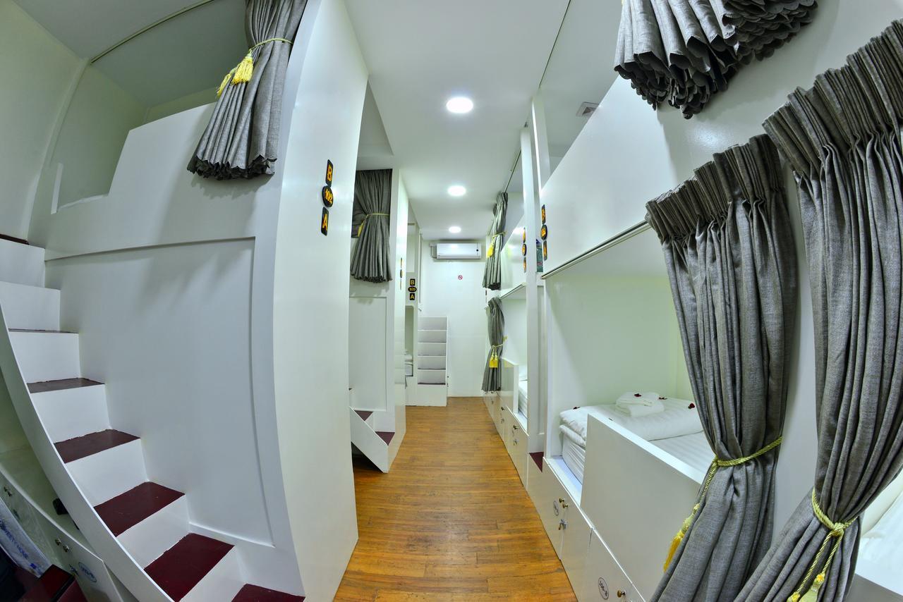 Backpacker Hostel (Adults Only) Yangón Exterior foto