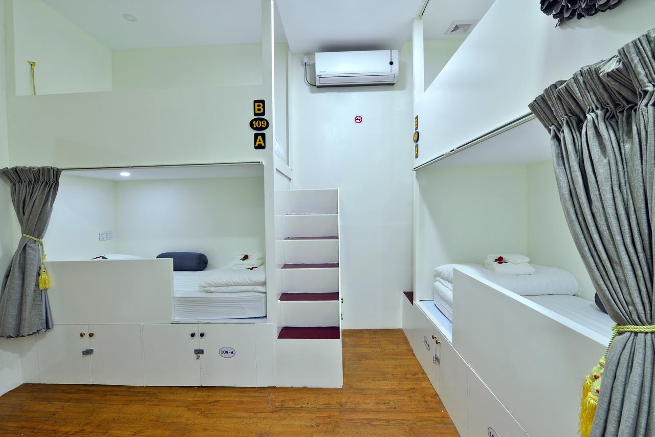 Backpacker Hostel (Adults Only) Yangón Exterior foto