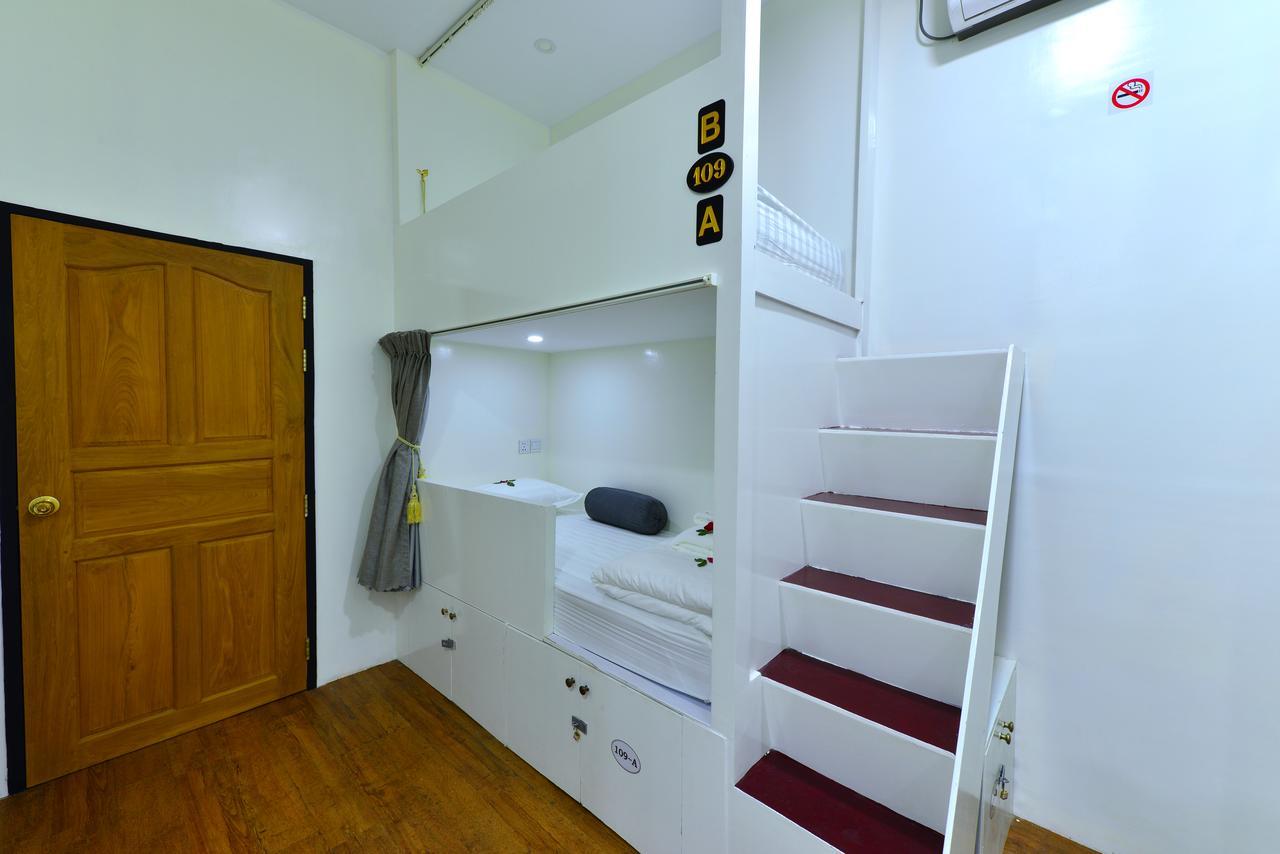 Backpacker Hostel (Adults Only) Yangón Exterior foto