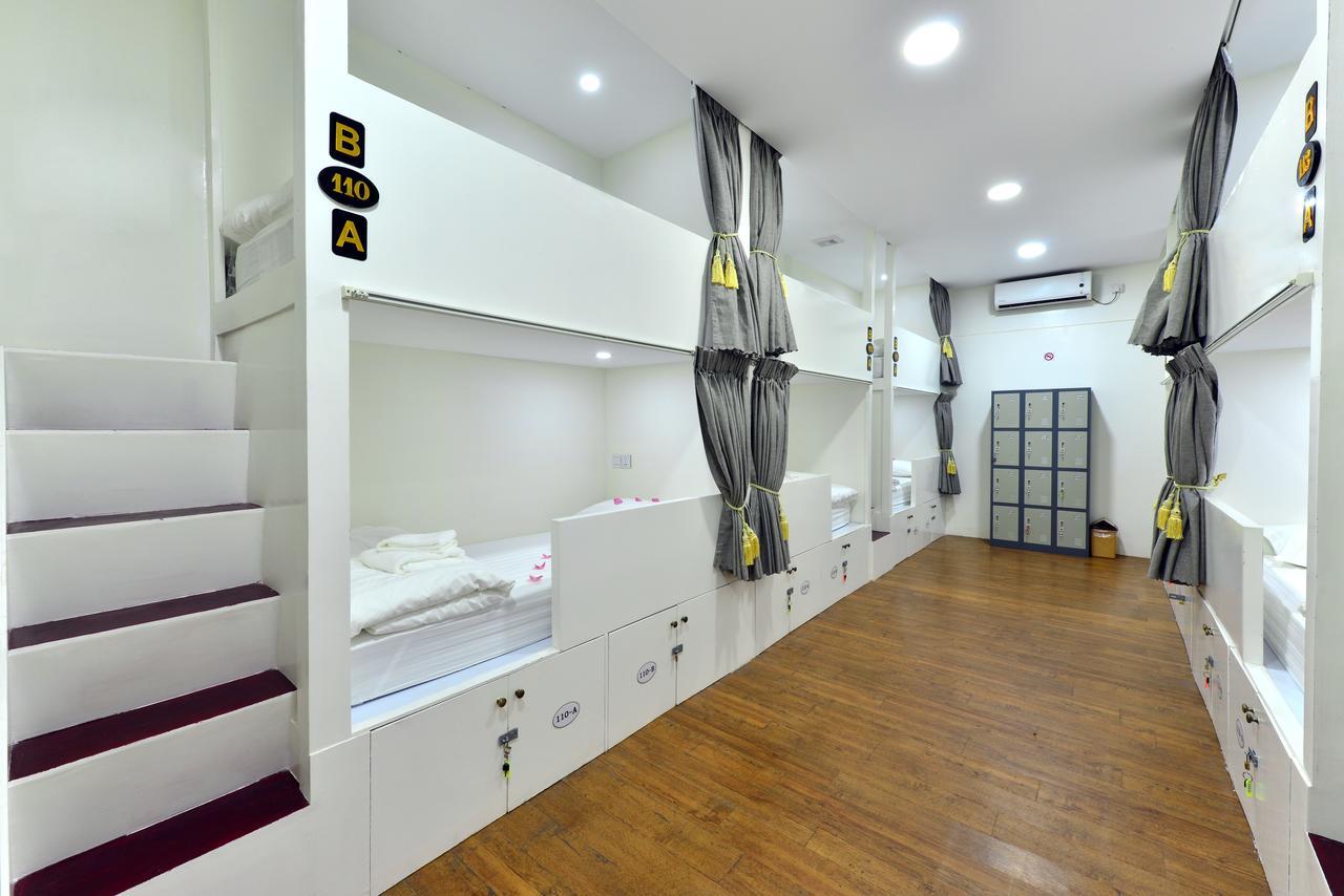 Backpacker Hostel (Adults Only) Yangón Exterior foto