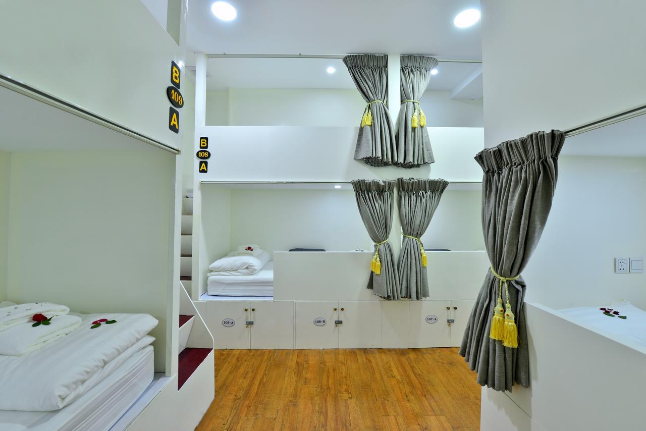 Backpacker Hostel (Adults Only) Yangón Exterior foto