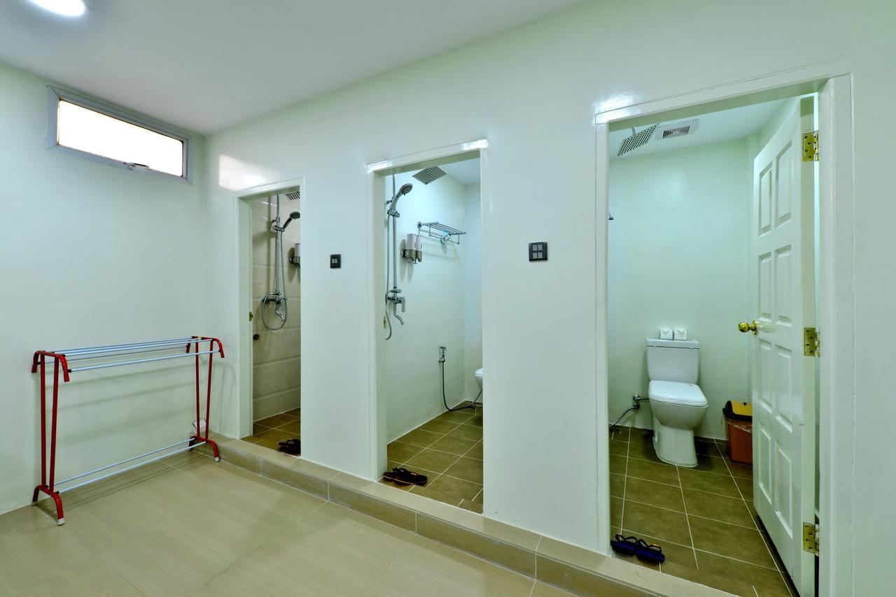 Backpacker Hostel (Adults Only) Yangón Exterior foto